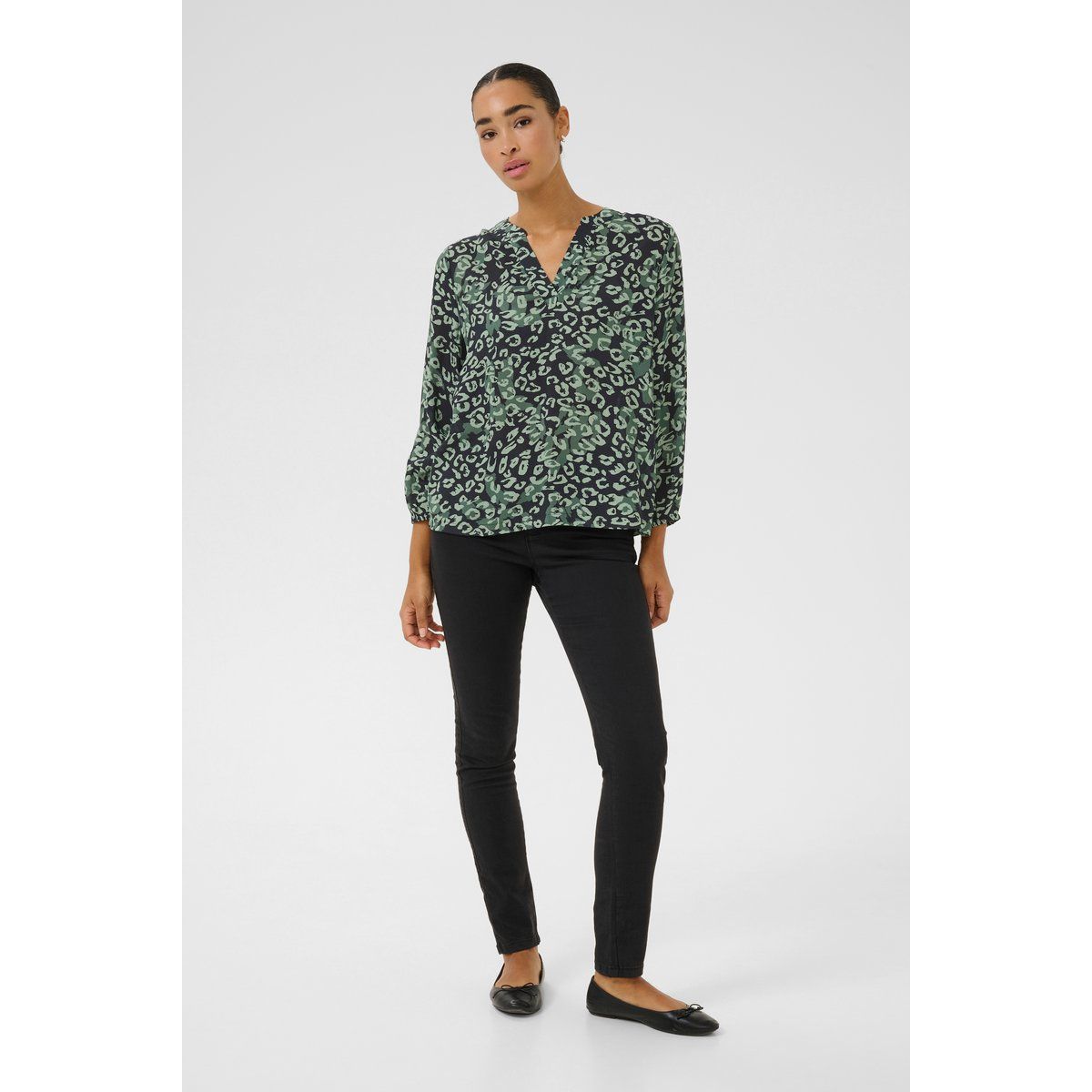 Bluse mit V-Ausschnitt und Leopardenmuster