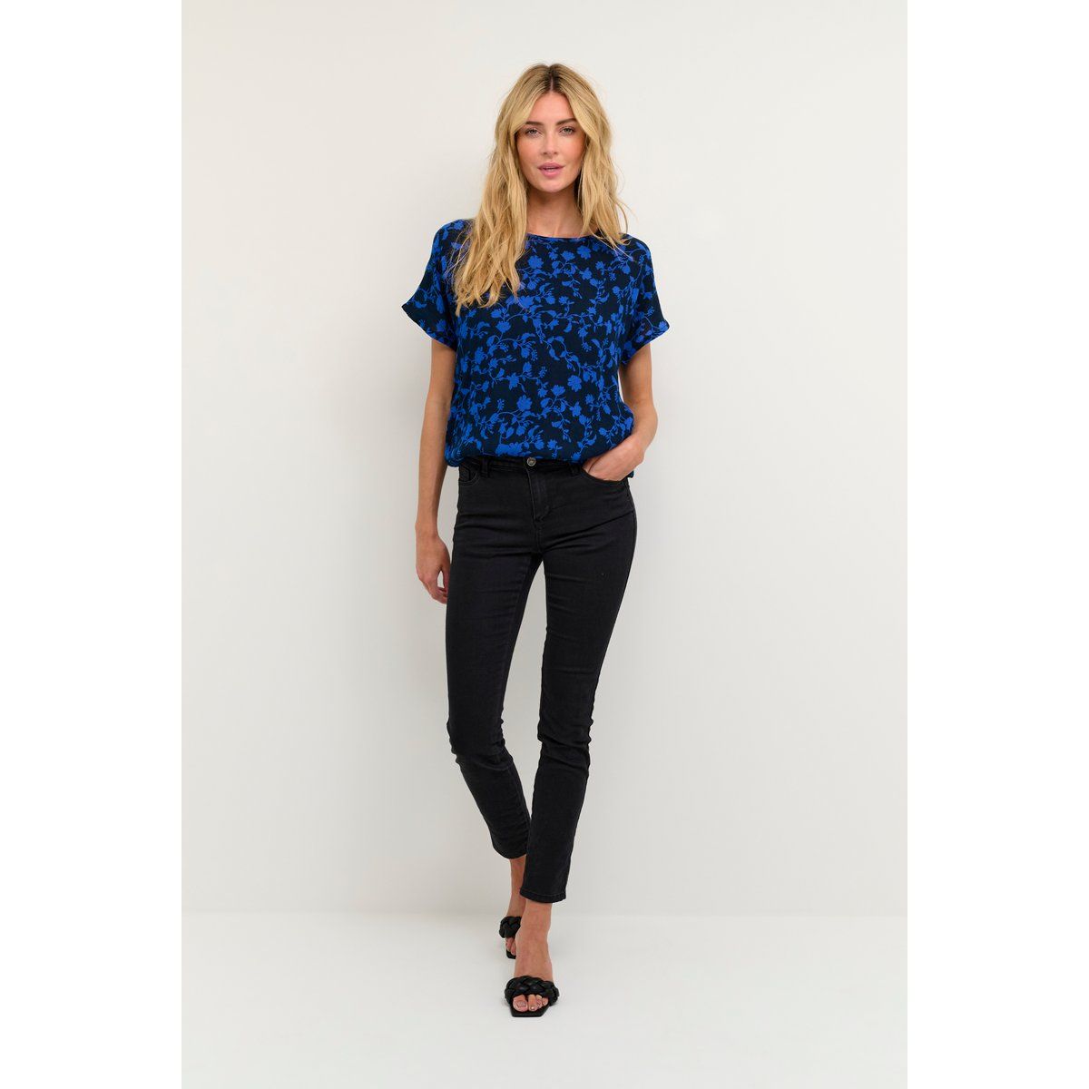 Relaxte Kurzarm-Bluse mit Blumenmuster