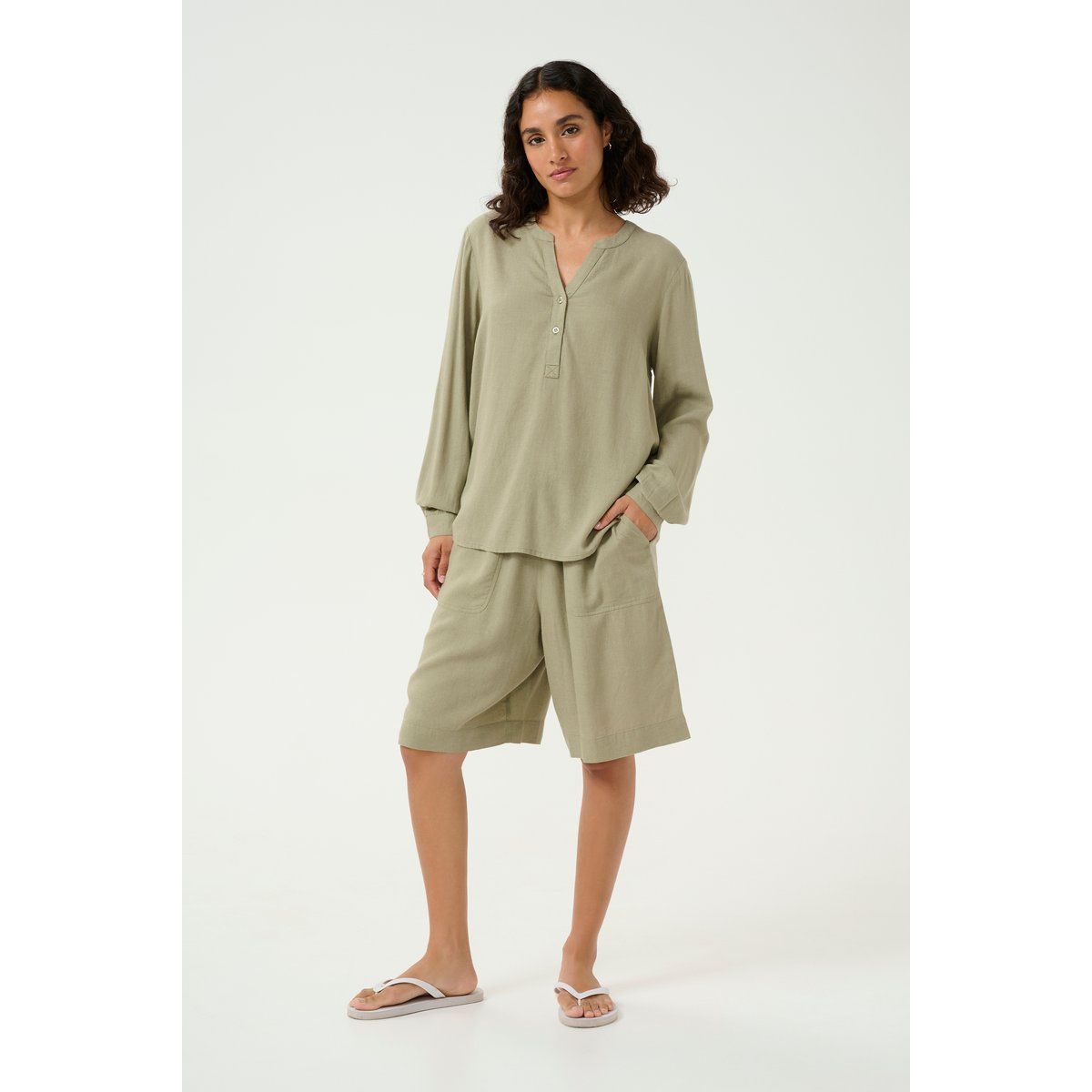Lockere Henley-Bluse aus Leinen