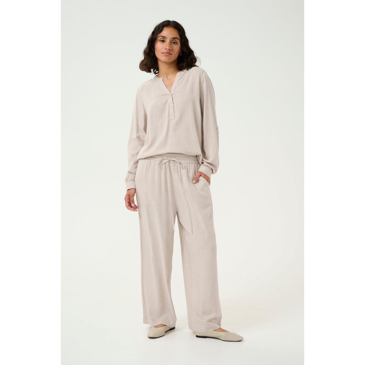 Locker sitzende Hose aus Leinenmix