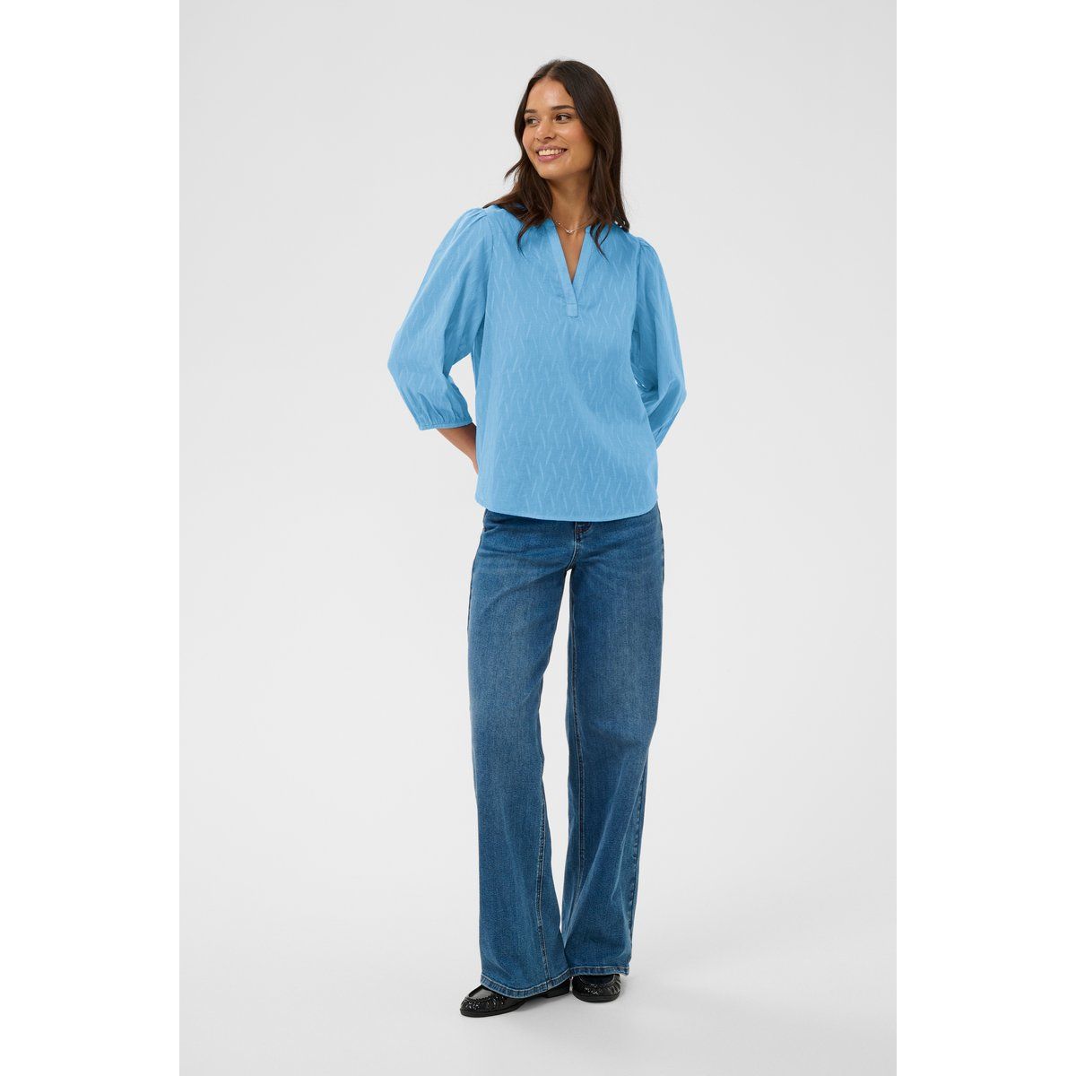 Strukturierte Bluse mit V-Ausschnitt