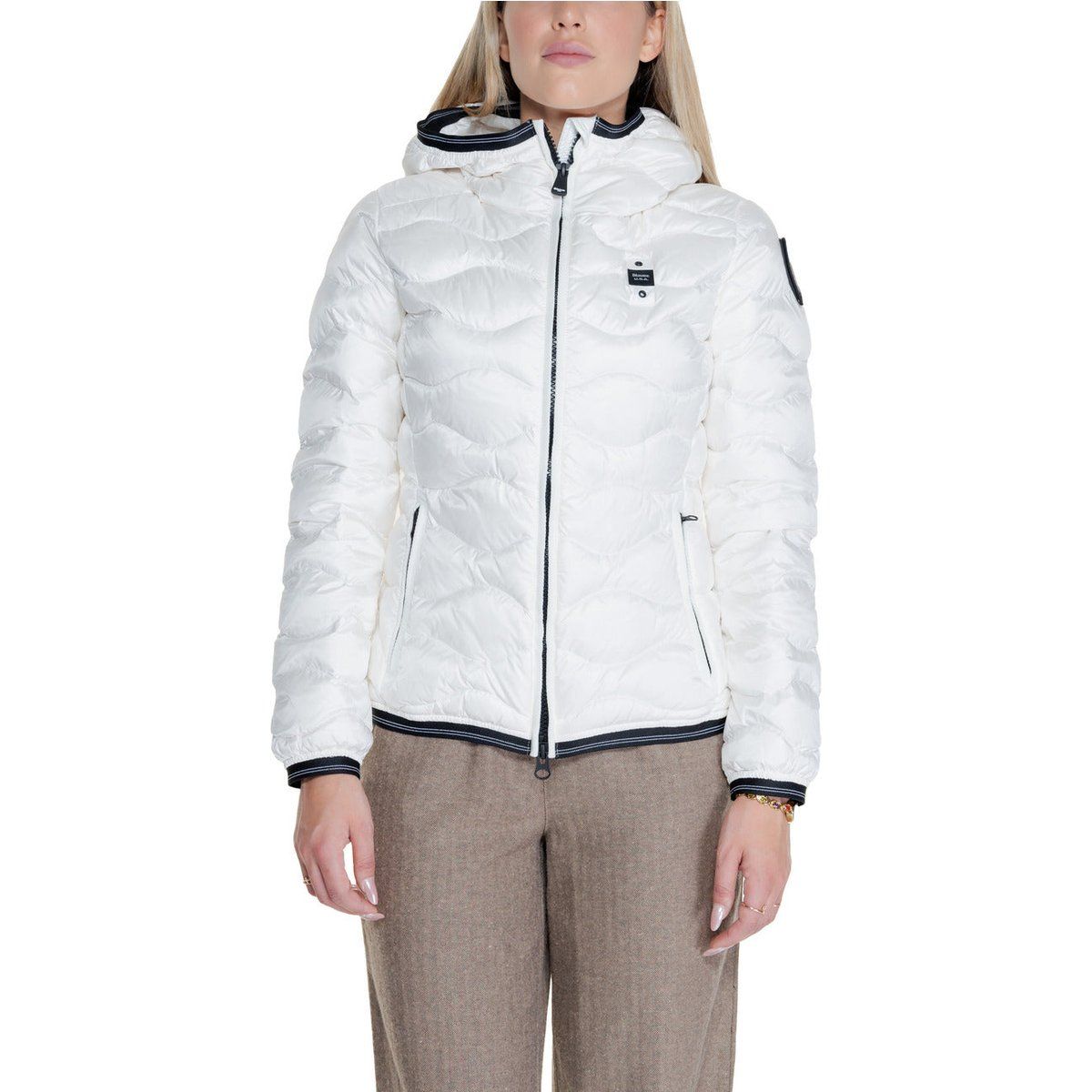 Leichte Steppjacke mit Wellensteppung