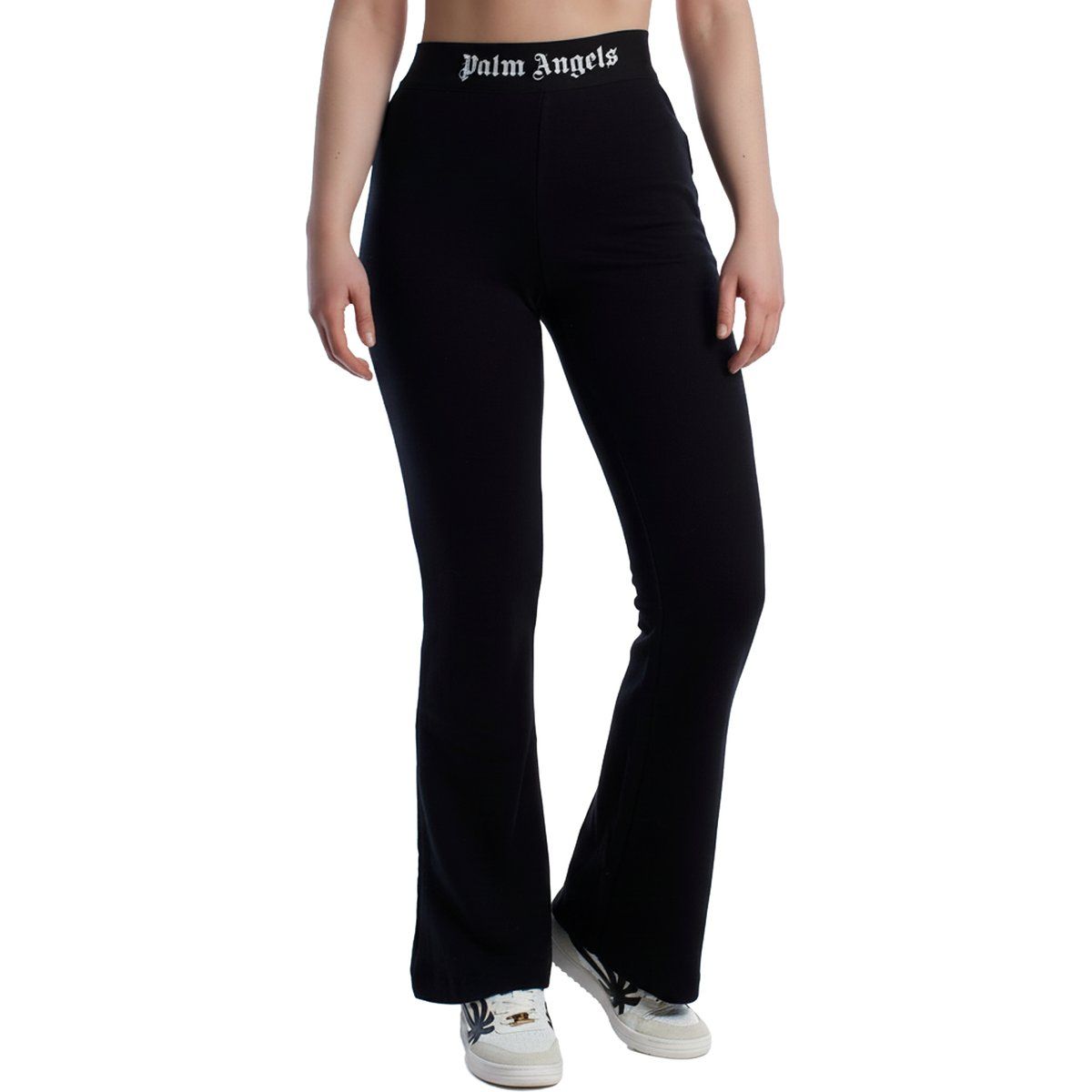 Ausgestellte Sporthose mit Logo-Bund
