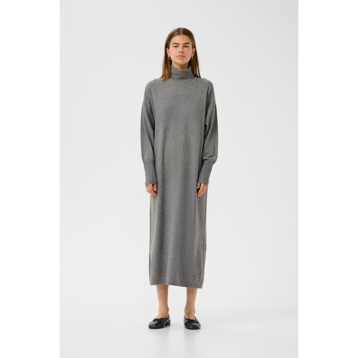 Lockeres Strick-Midikleid mit Rollkragen