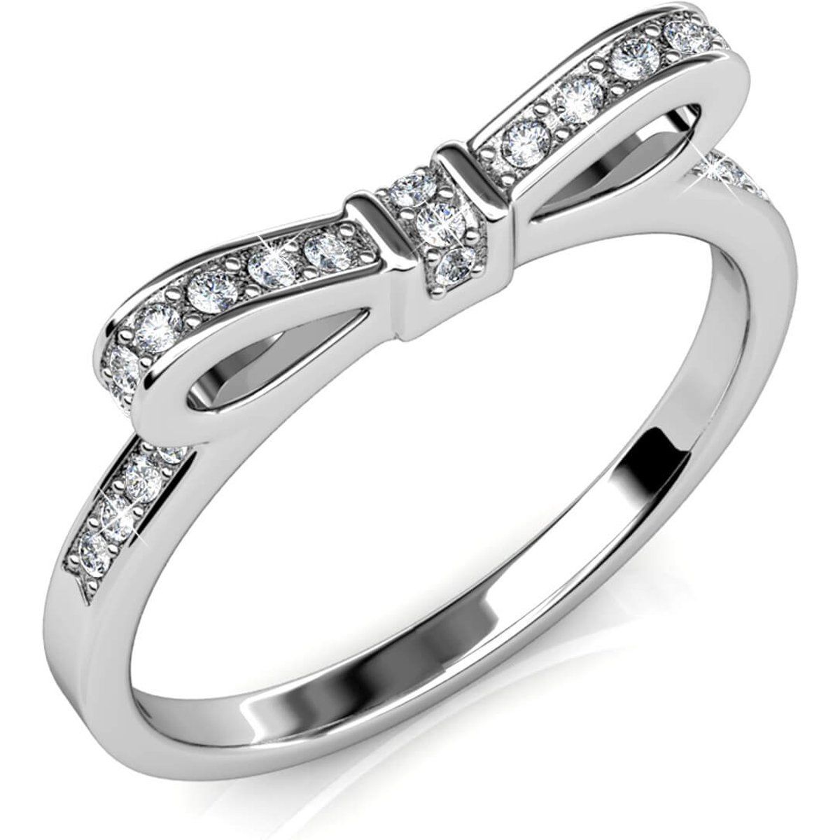 Kristallbesetzter Ring in Schleifenform