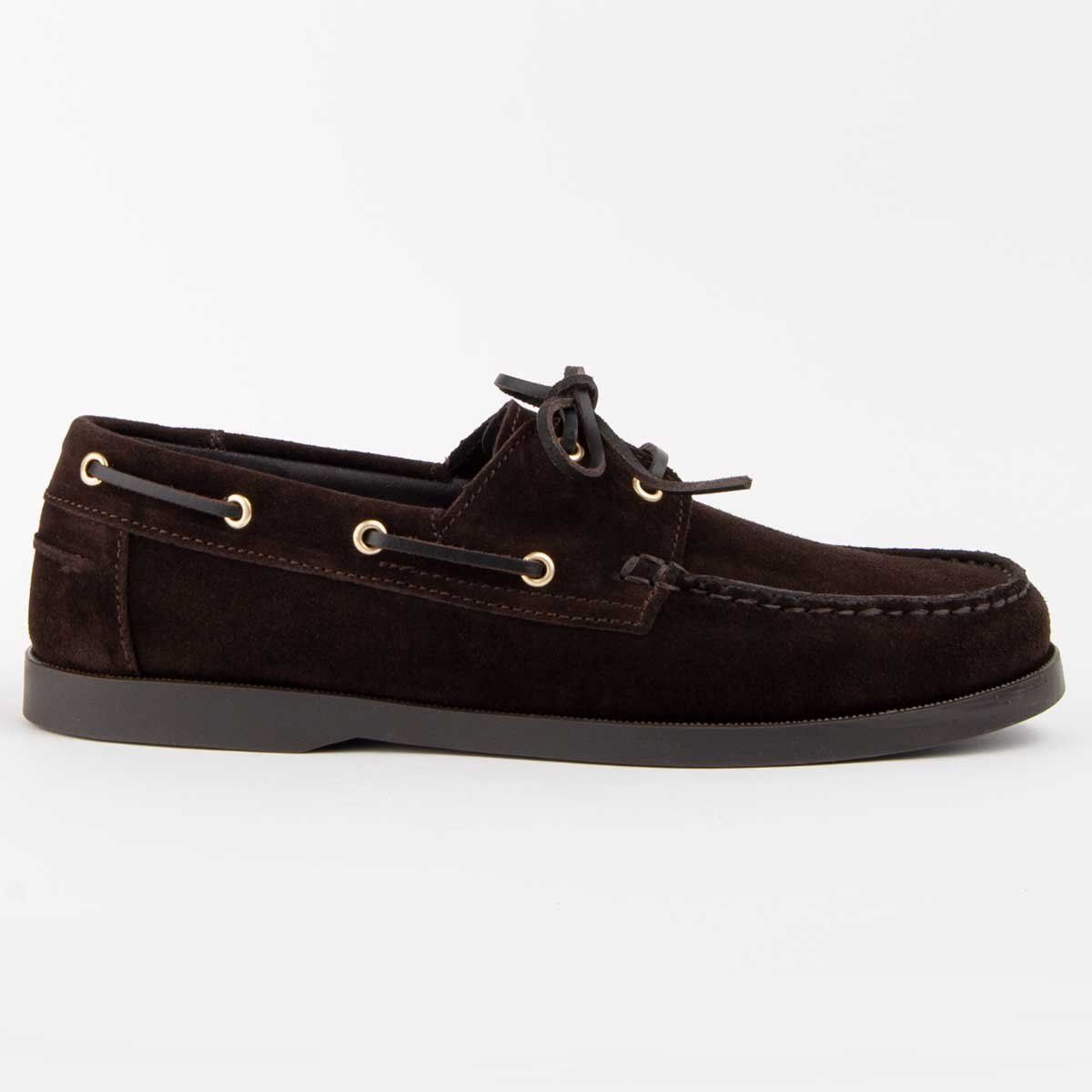 Klassischer Bootsschuh aus Wildleder