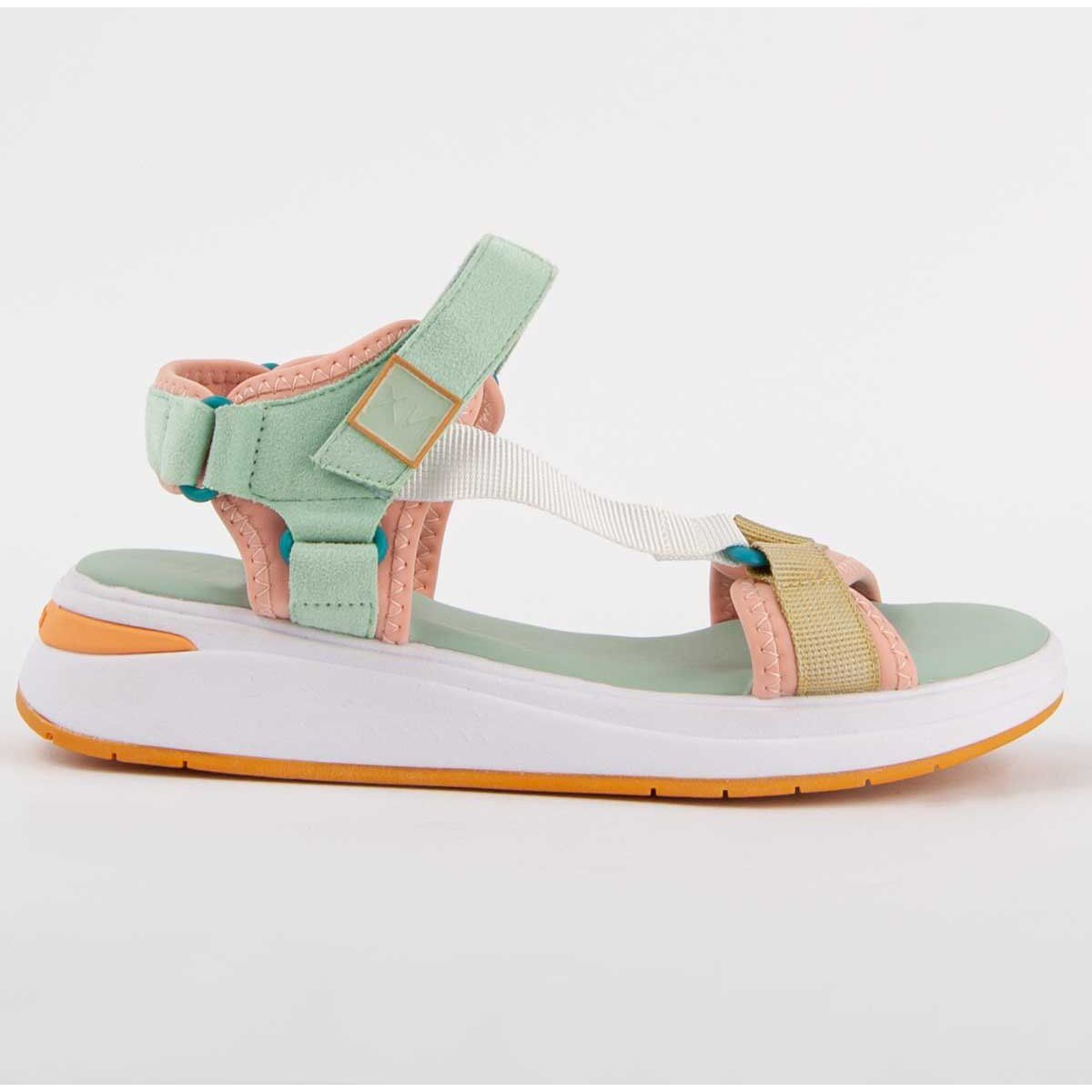 Sportliche Plateausandalen mit Riemen