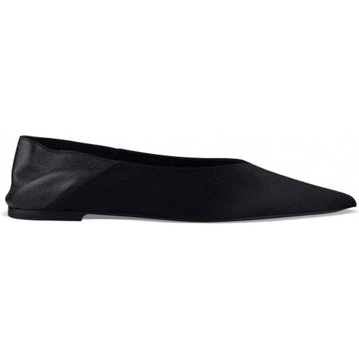 Spitz zulaufende Ballerinas aus Satin
