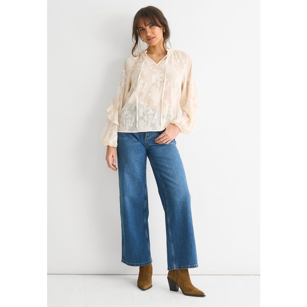 Elegante Creme Blumen Jacquard Bluse