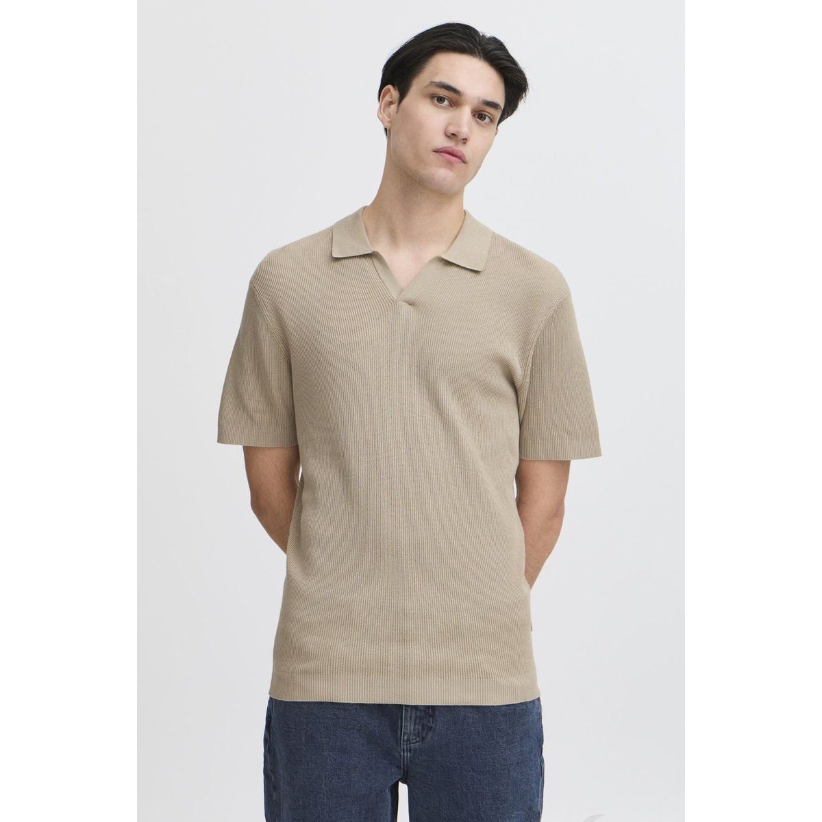 Herren Strickpolohemd mit V-Ausschnitt