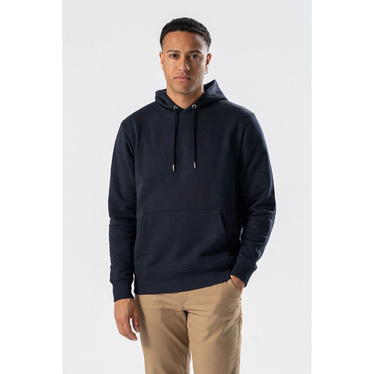 Klassischer Marineblauer Kapuzenpullover
