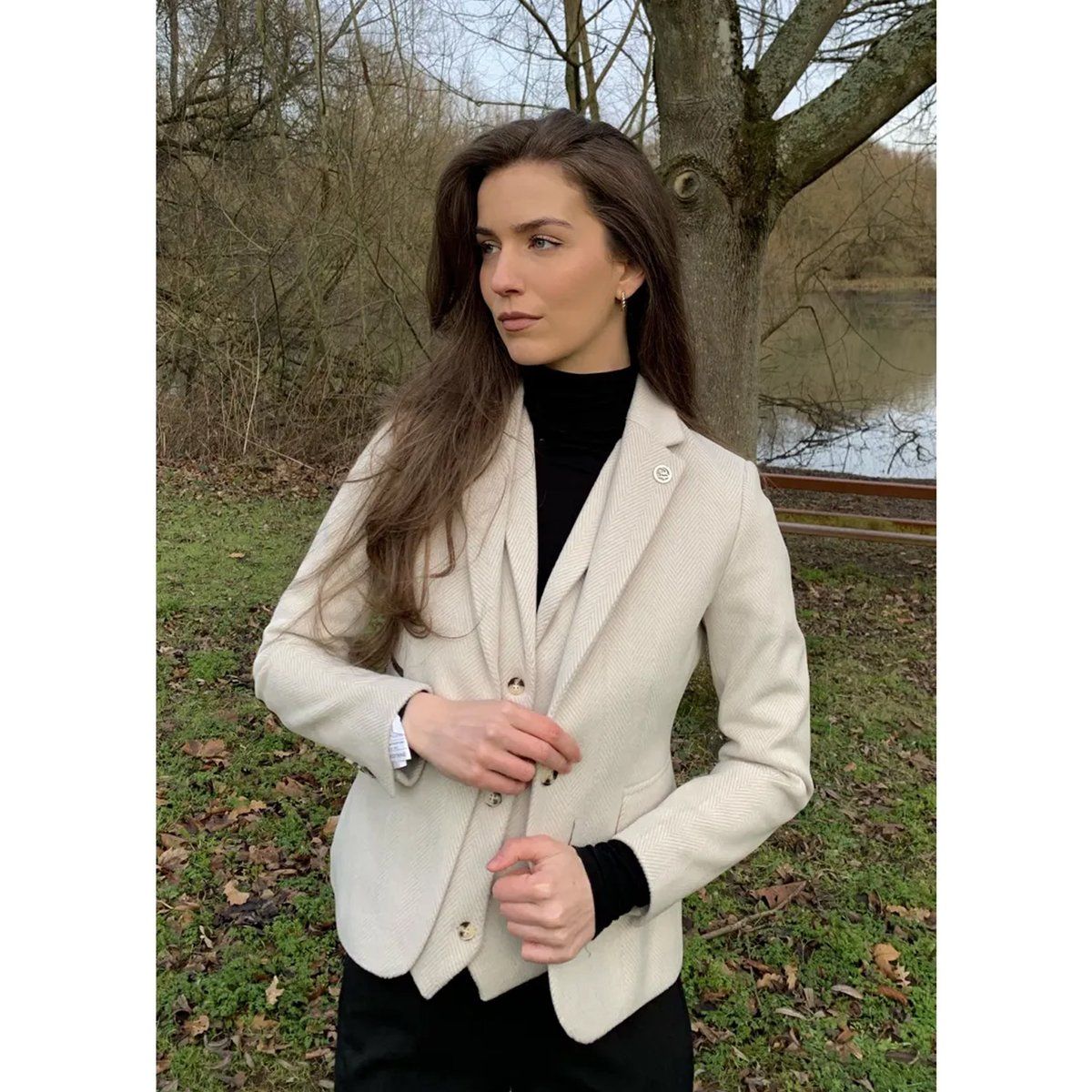 Cremefarbenes Tweed Blazer und Westen Set
