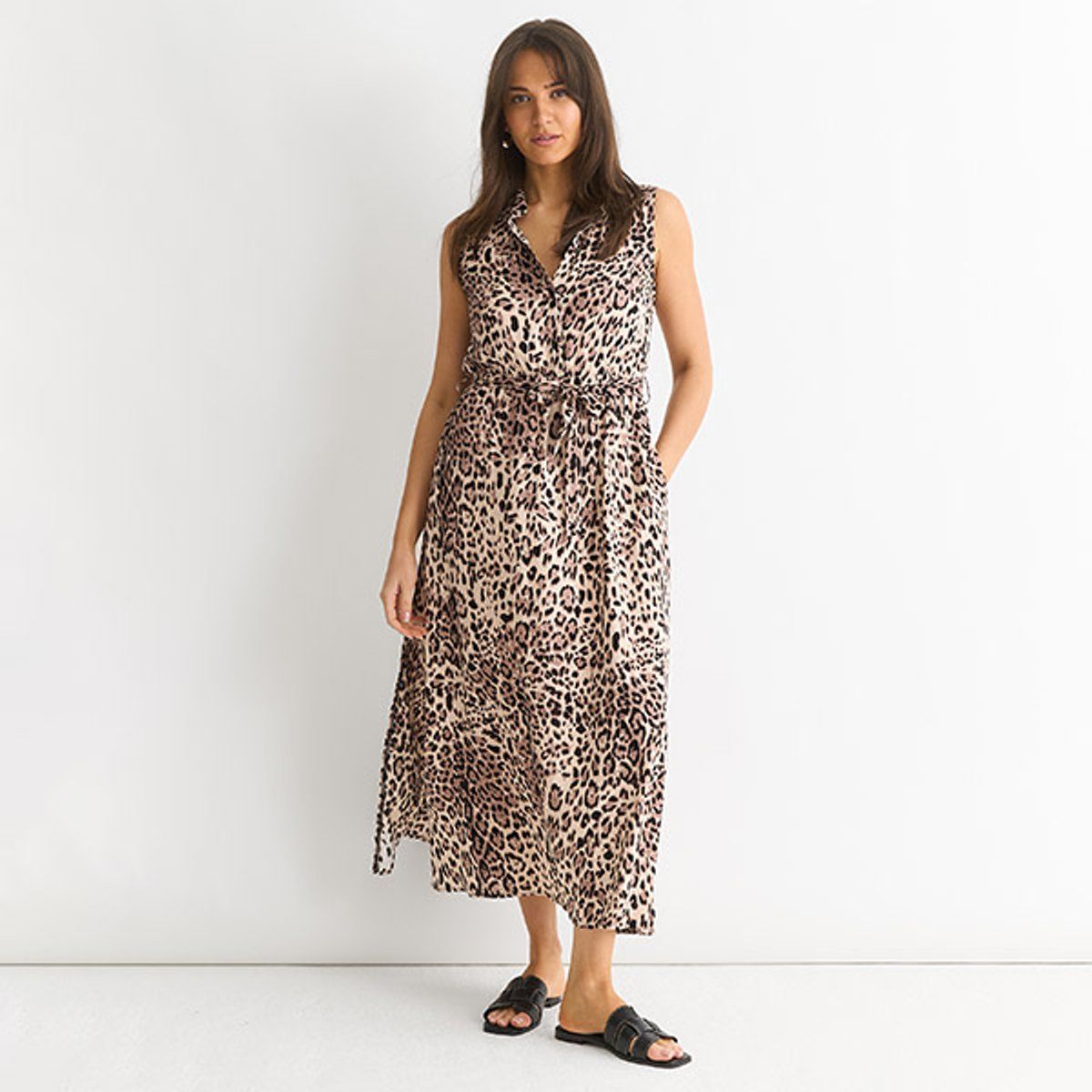 Ärmelloses Midi-Hemdkleid mit Leopardenmuster
