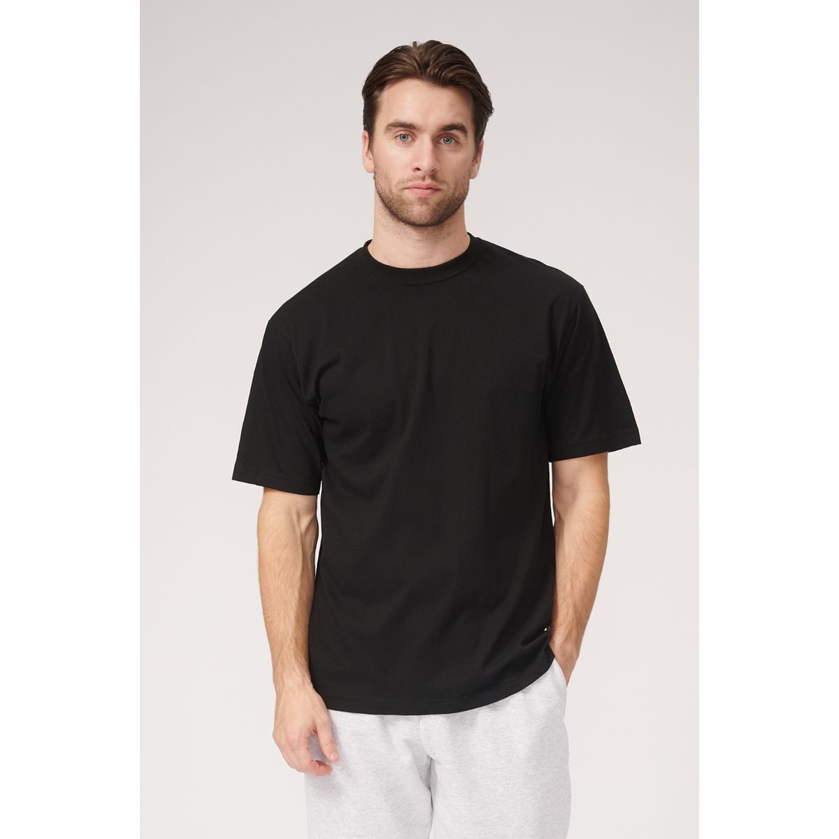 Übergroßes schwarzes T-Shirt, Unisex-Design