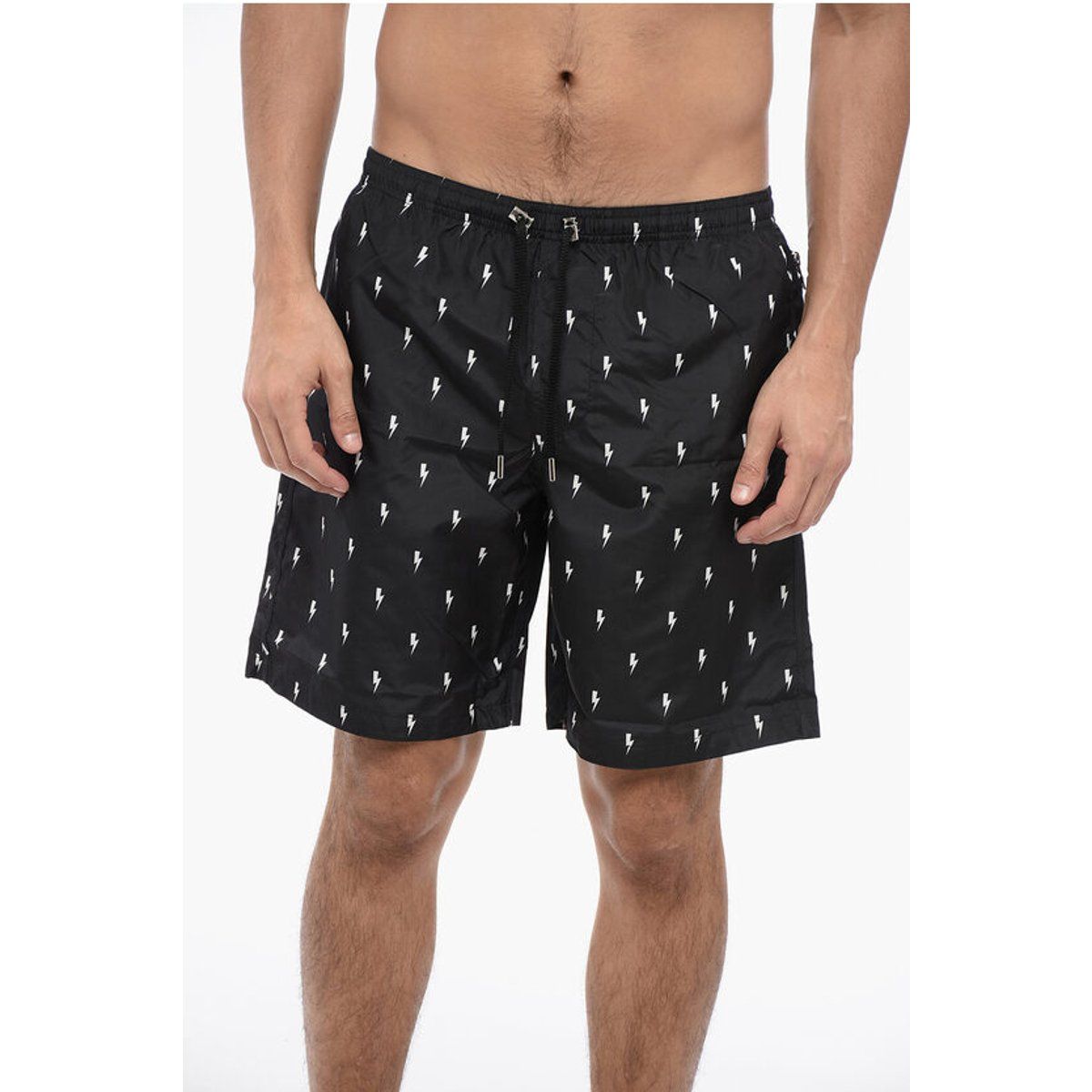Badeshorts mit Blitzmuster