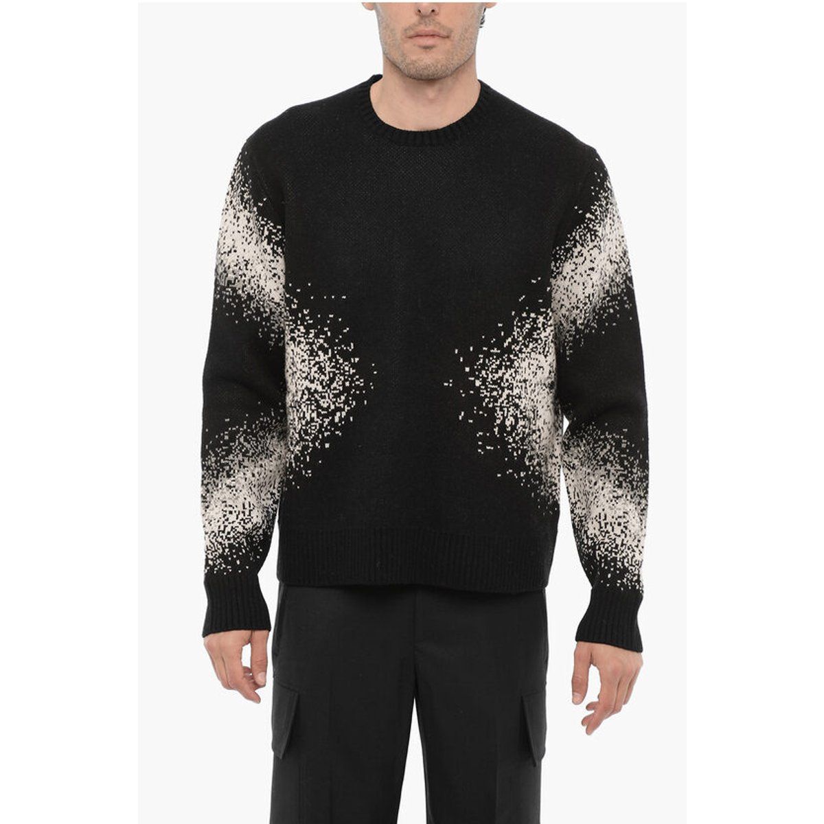 Schmal geschnittener Strickpullover mit abstraktem Muster