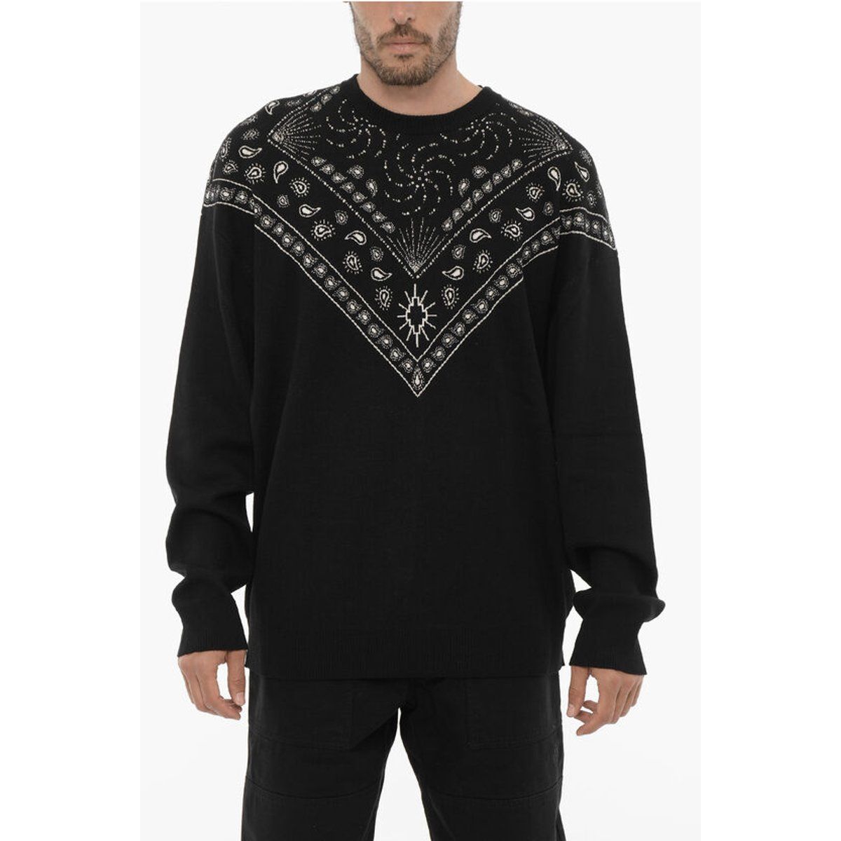 Schwarzer Strickpullover mit Bandana-Muster