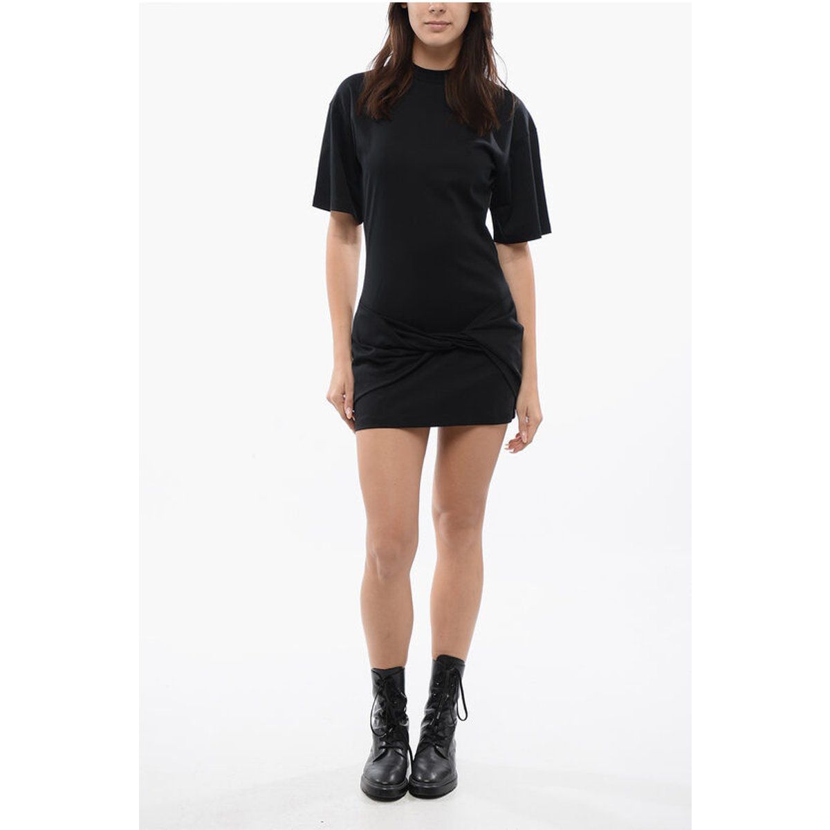 Schwarzes T-Shirt-Kleid mit Knotendetail