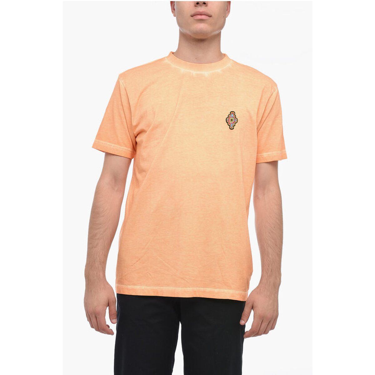 Sonnenuntergangs-Orangefarbenes T-Shirt mit Logo-Patch