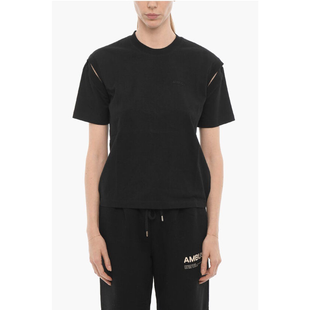 Minimalistisches T-Shirt mit Cut-Out-Schultern