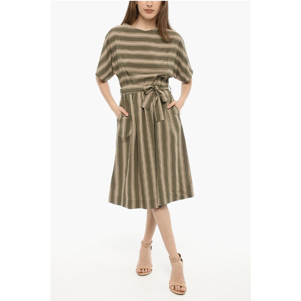 Gestreiftes Midikleid mit Bindegürtel