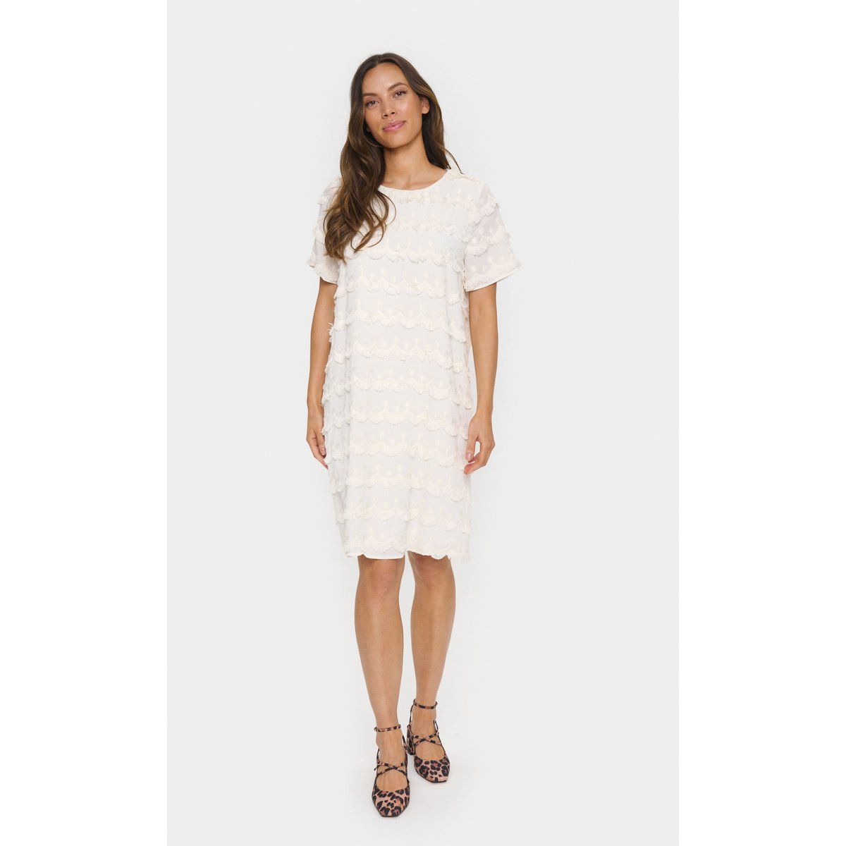 Kleid in lässiger Passform white