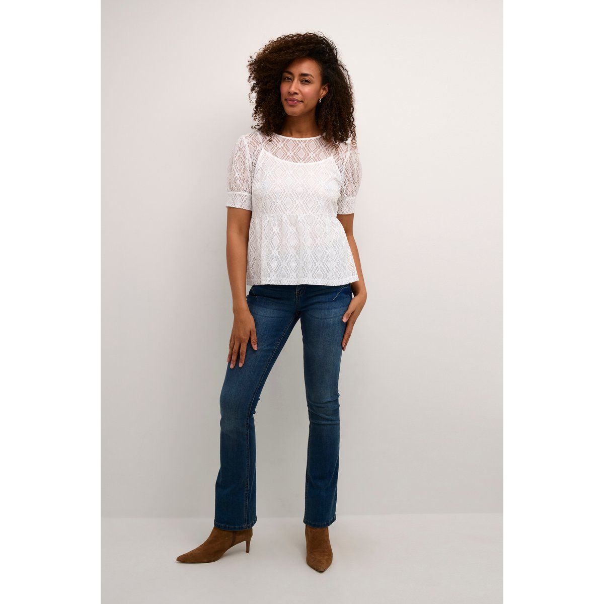 Kurzarm-Bluse Feminine white