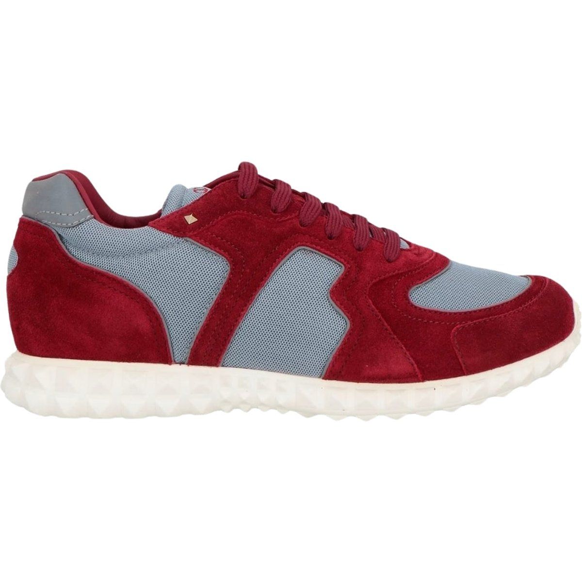 Burgunderrote und graue Wildleder-Sneakers