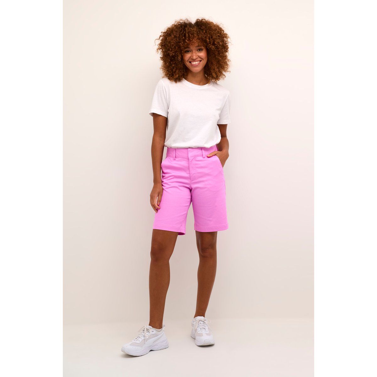 Shorts Regular fit violet
