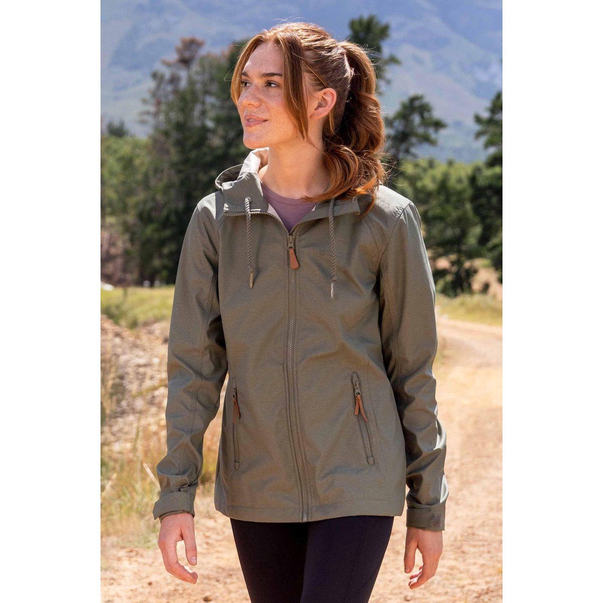 Softshelljacke für Damen mit Kapuze