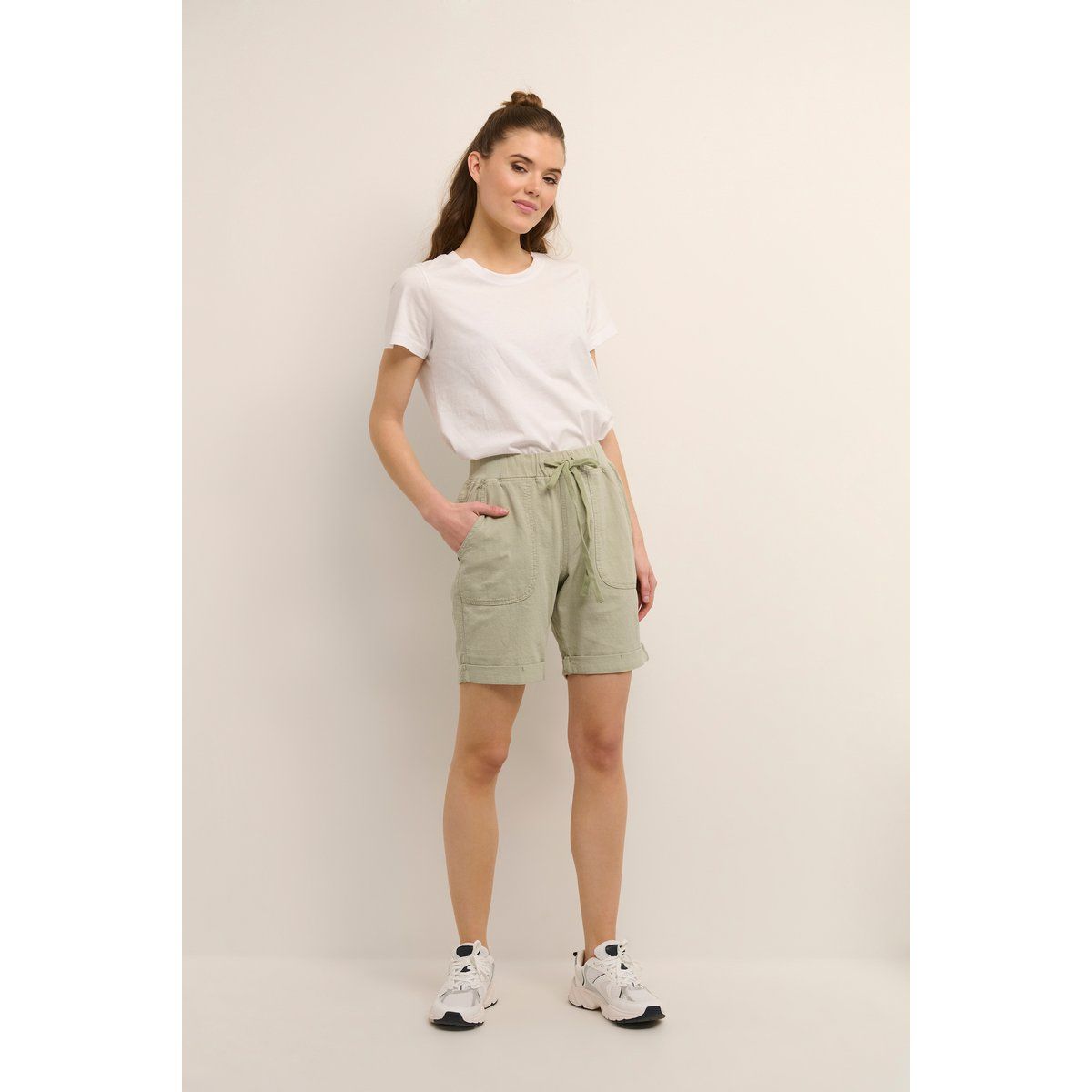 Shorts Regular fit green