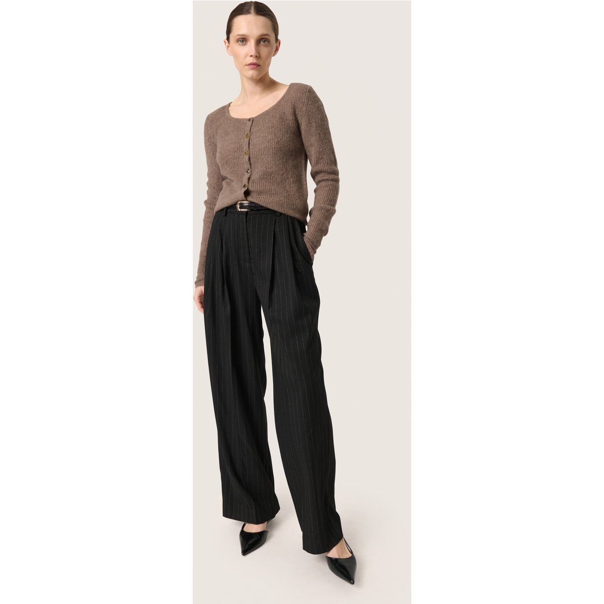 Schmal geschnittene Strickjacke