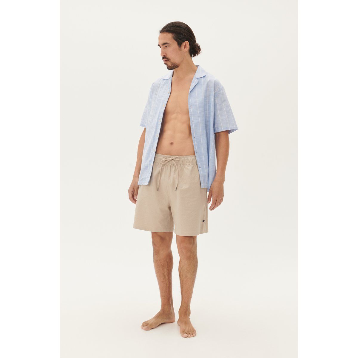 Entspannte Passform beige Badeshorts