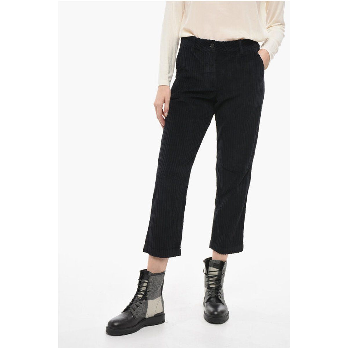 Cropped Cordhose mit konischem Schnitt