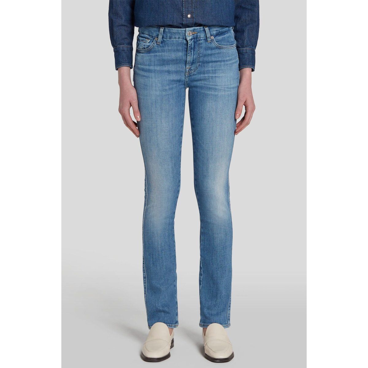 Gerades Bein, Jeans mit mittelhohem Bund