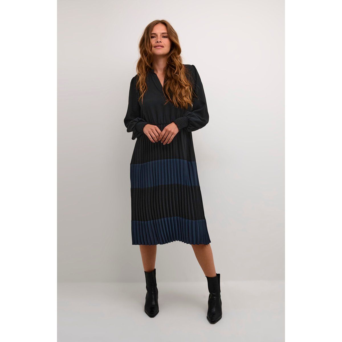 Kleid Feminine black blue
