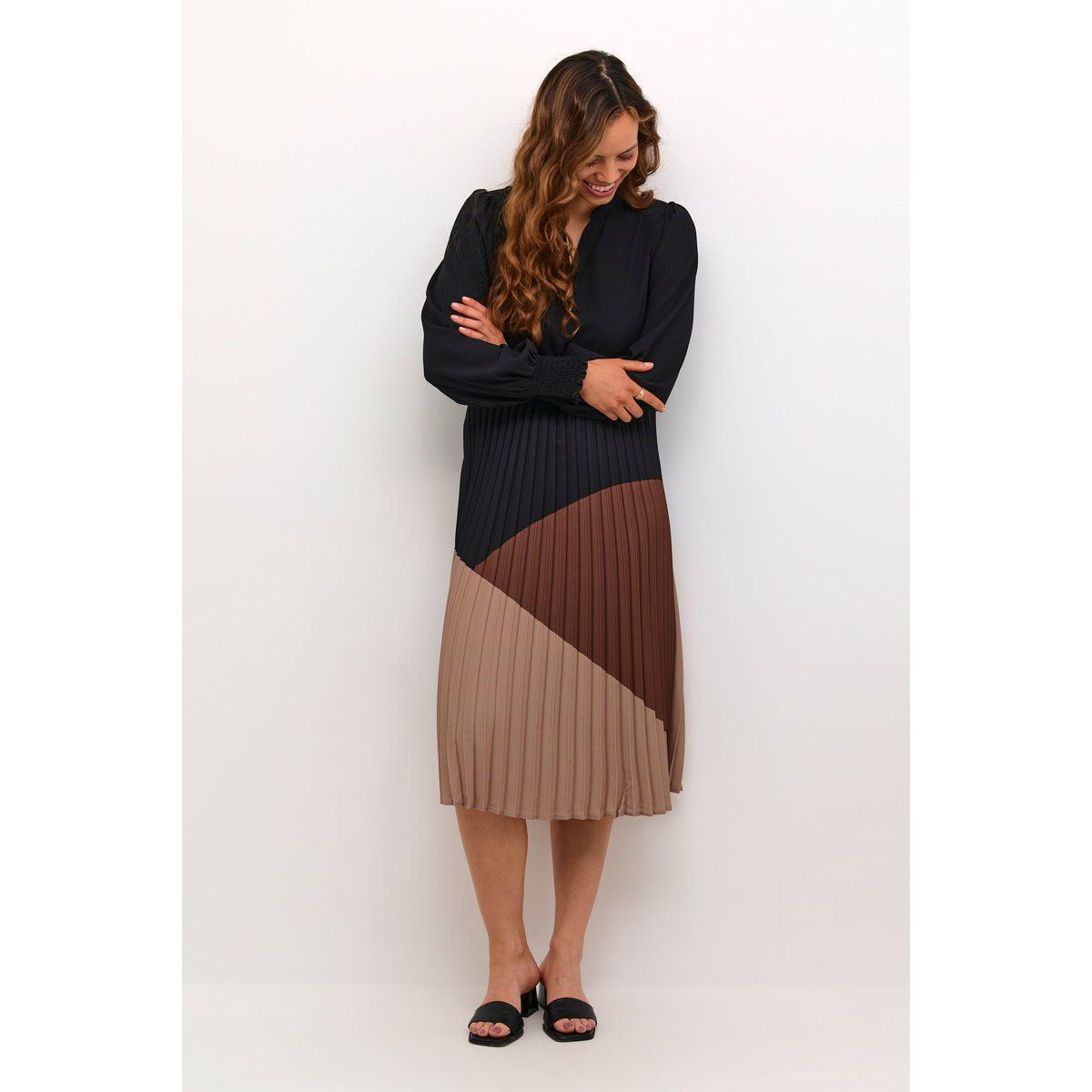Kleid Feminine black multi