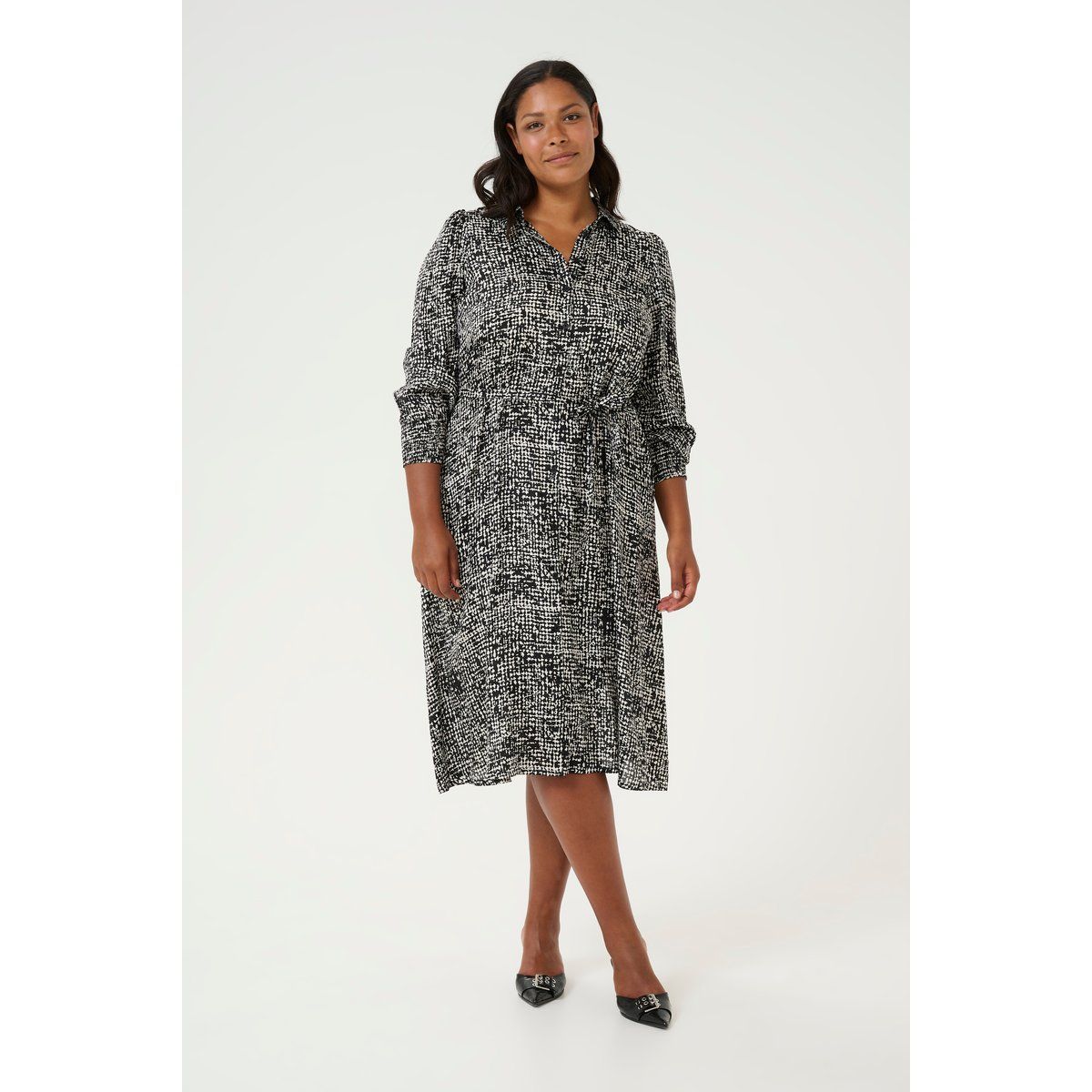 Hemdkleid mit Druck und Bindegürtel