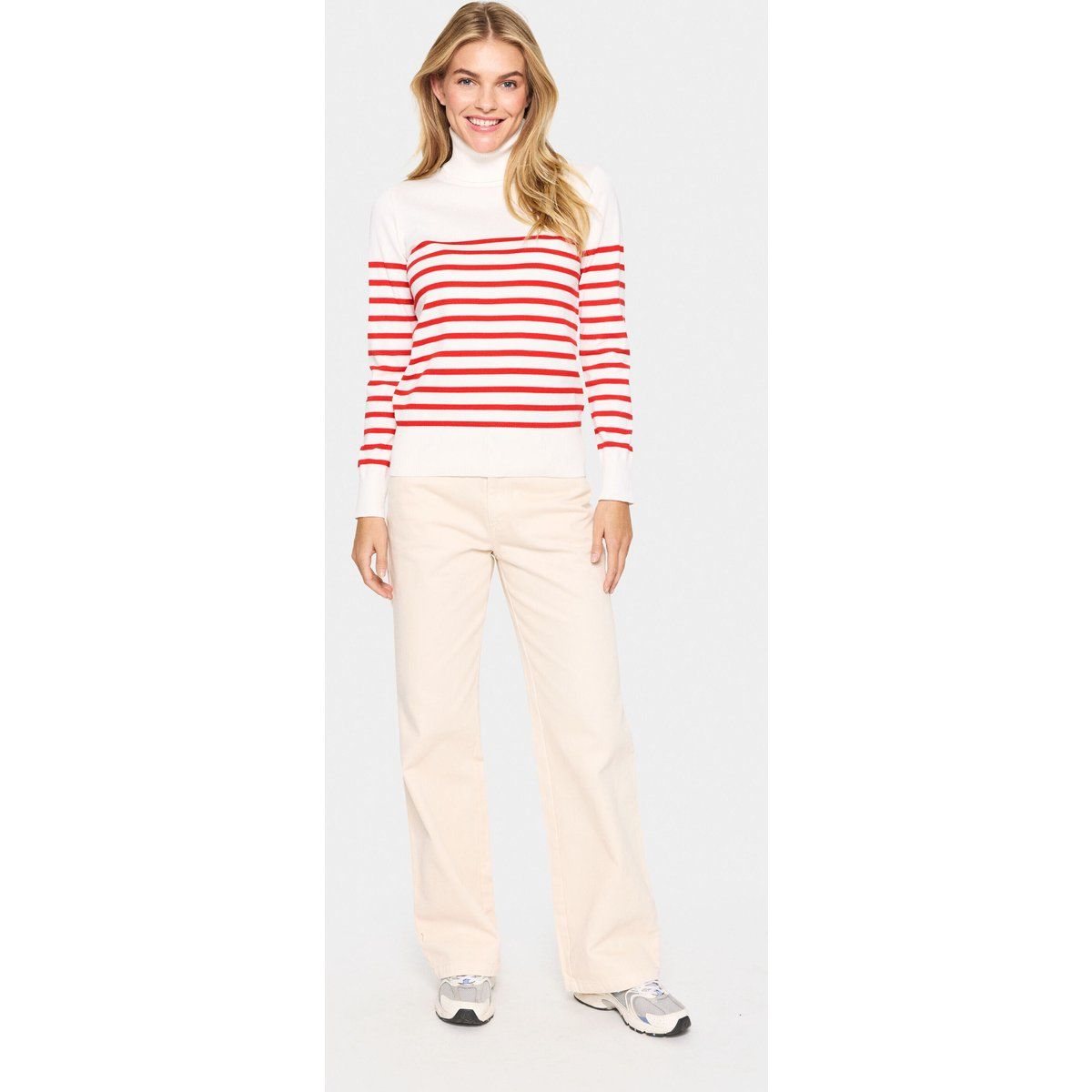 Rollkragen Gerade Passform white red
