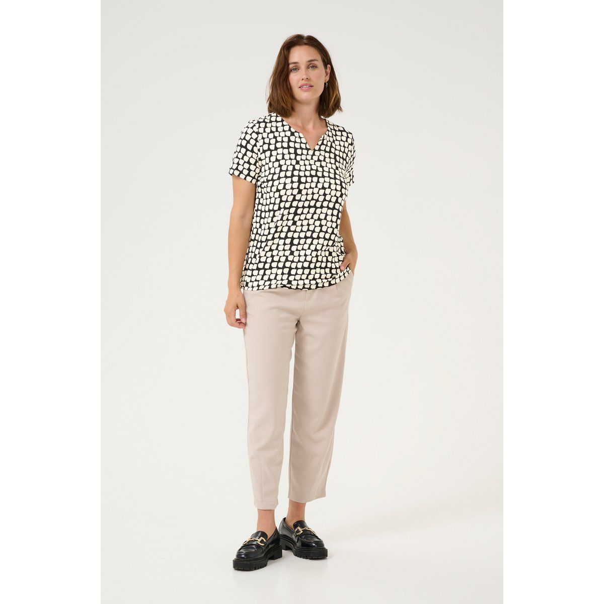 Kurzarm-Bluse Regular fit Black_Sand Graphic Dot black