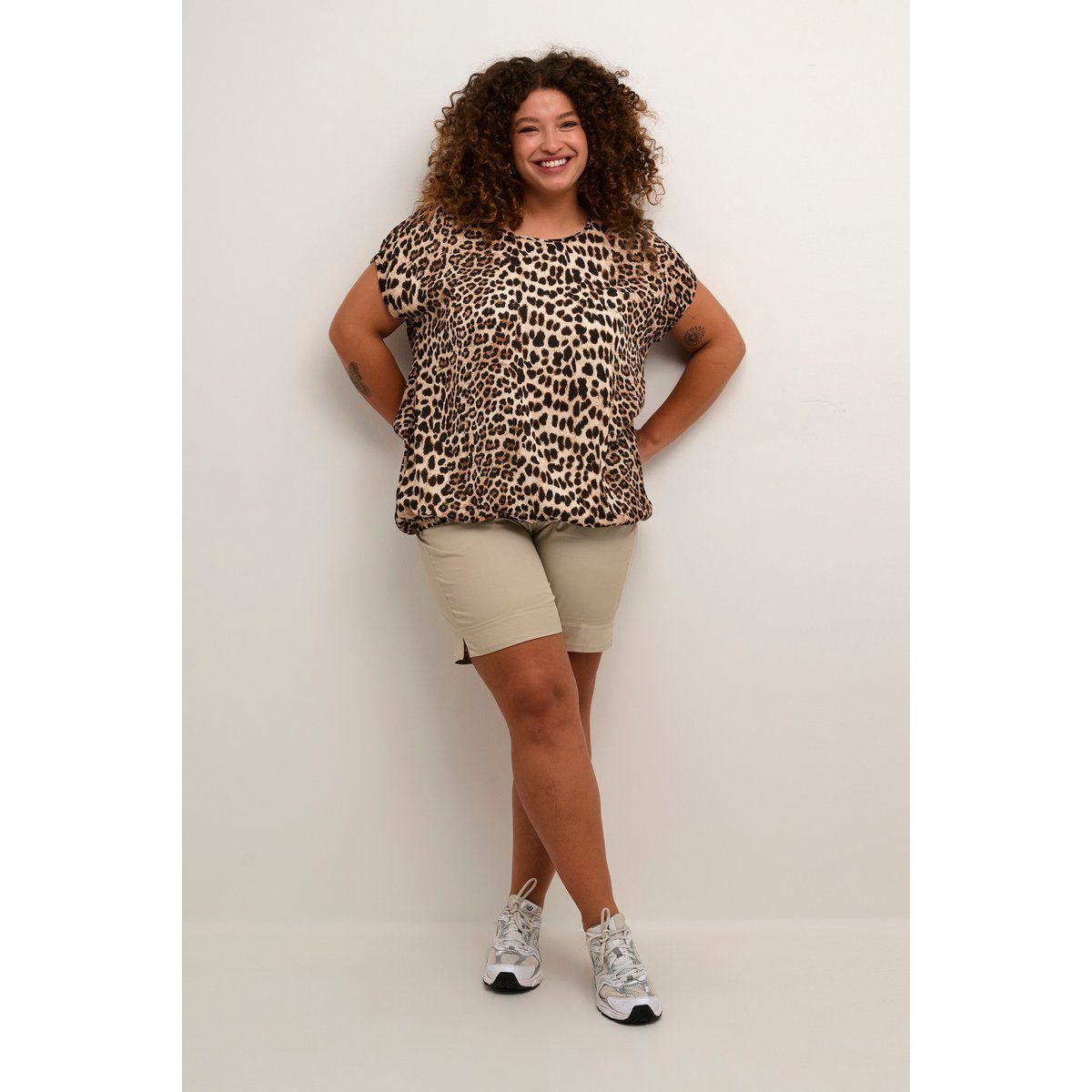 Leicht lockere Bluse mit Leopardenmuster