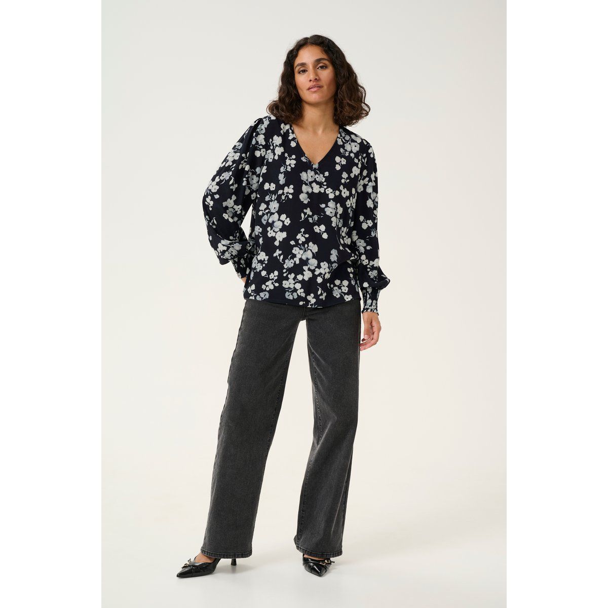 Kurzarm-Bluse Baggy fit Marine Flower floral