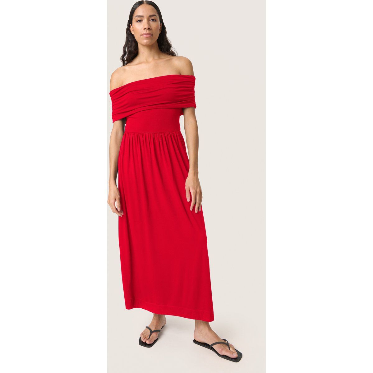 Jersey-Maxikleid mit Carmenausschnitt