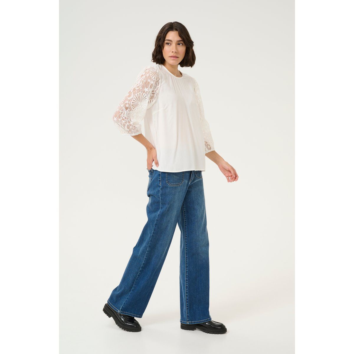 Elegantes Oberteil mit filigraner Spitze