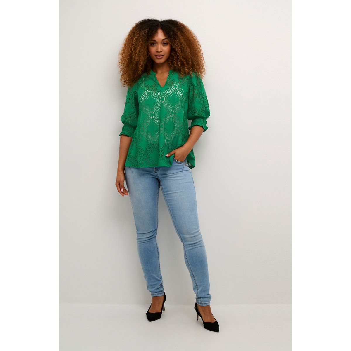 Bluse mit entspannter Passform und Spitzendetail