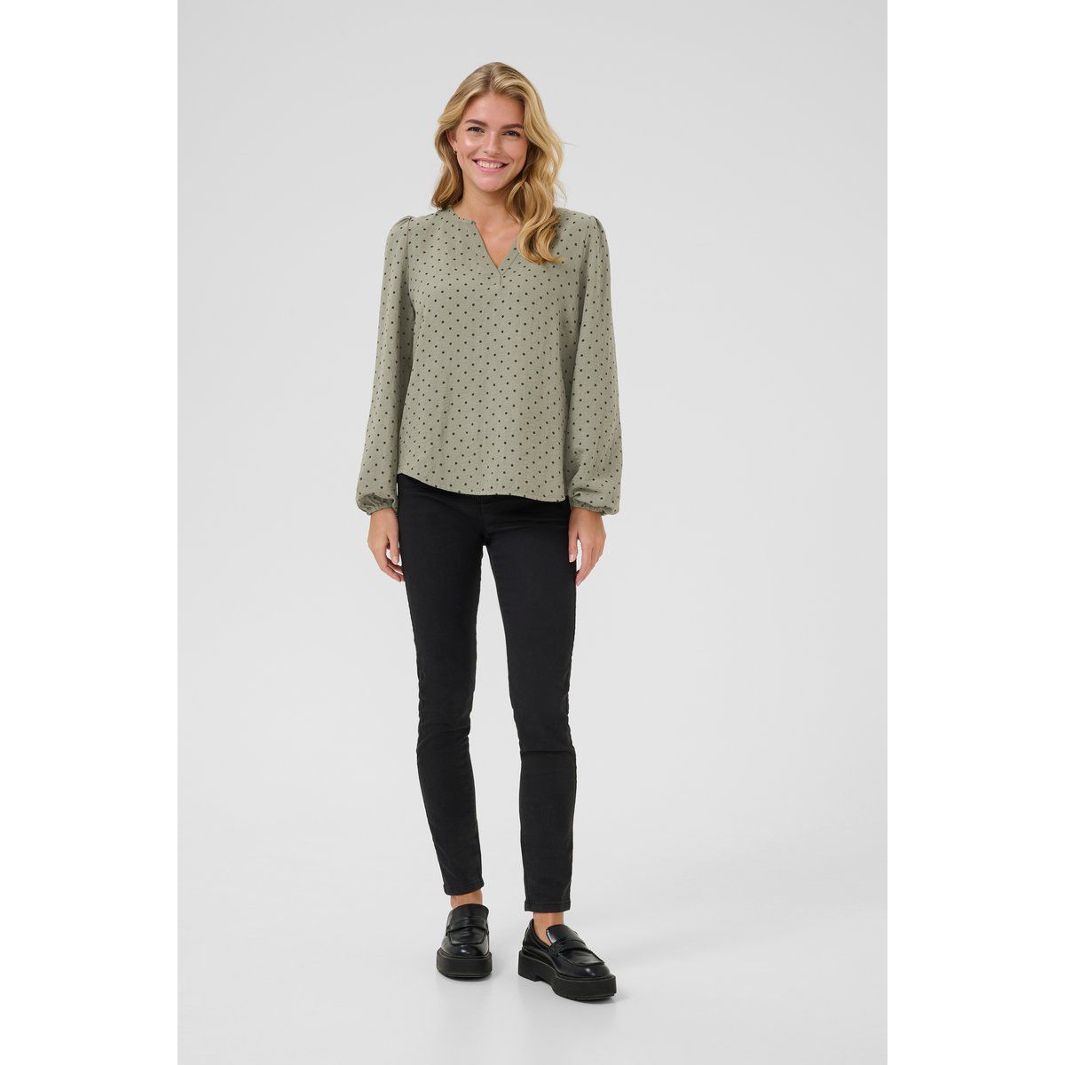 Langarm-Bluse Regular fit Vetiver w. Deep Black Dot green