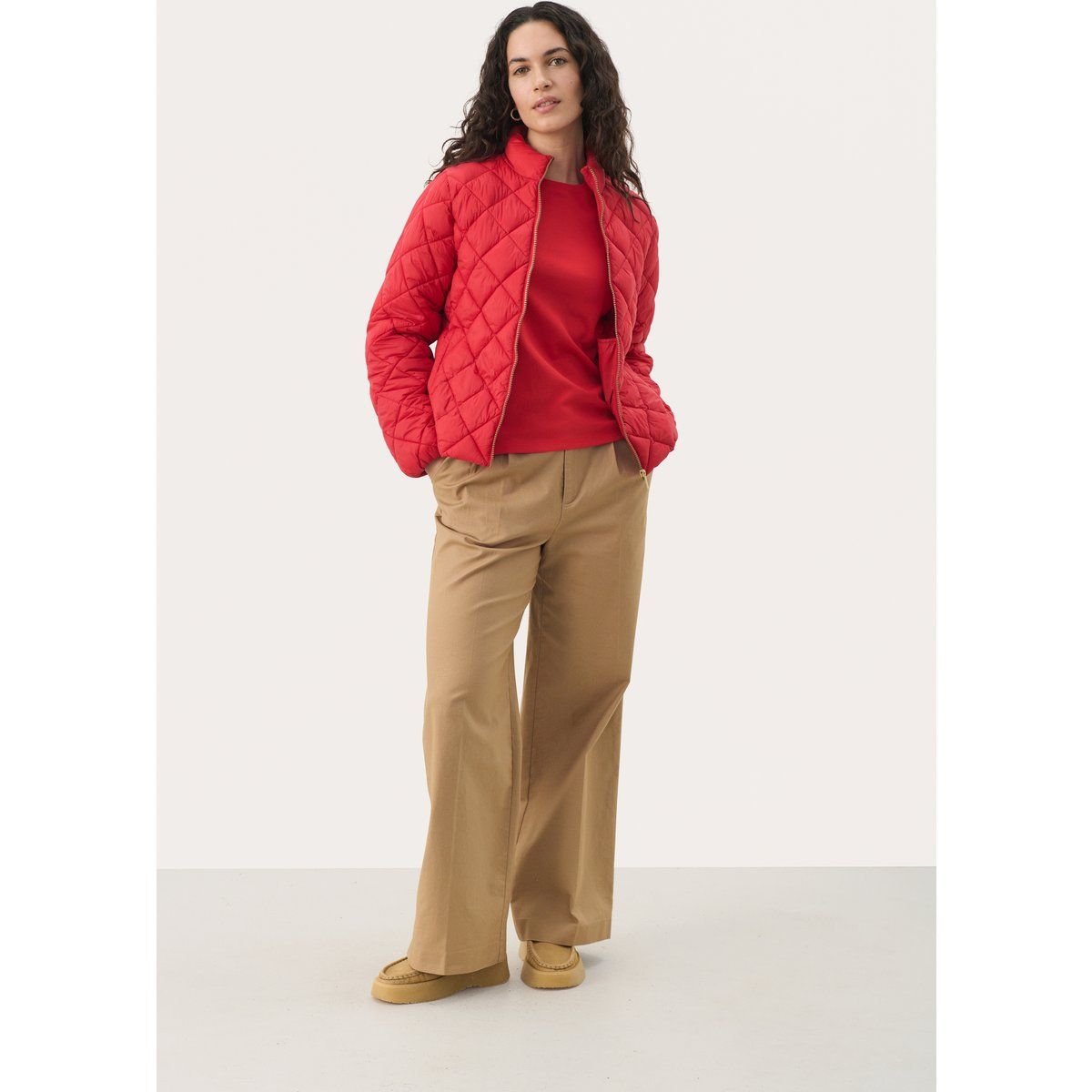 Rote Gesteppte Leichte Jacke