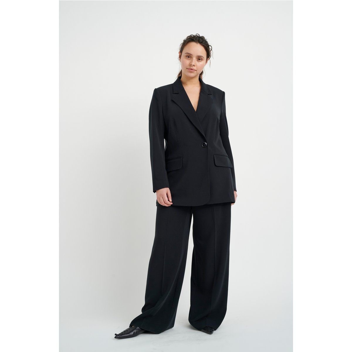 Schwarzer übergroßer Ein-Knopf-Blazer