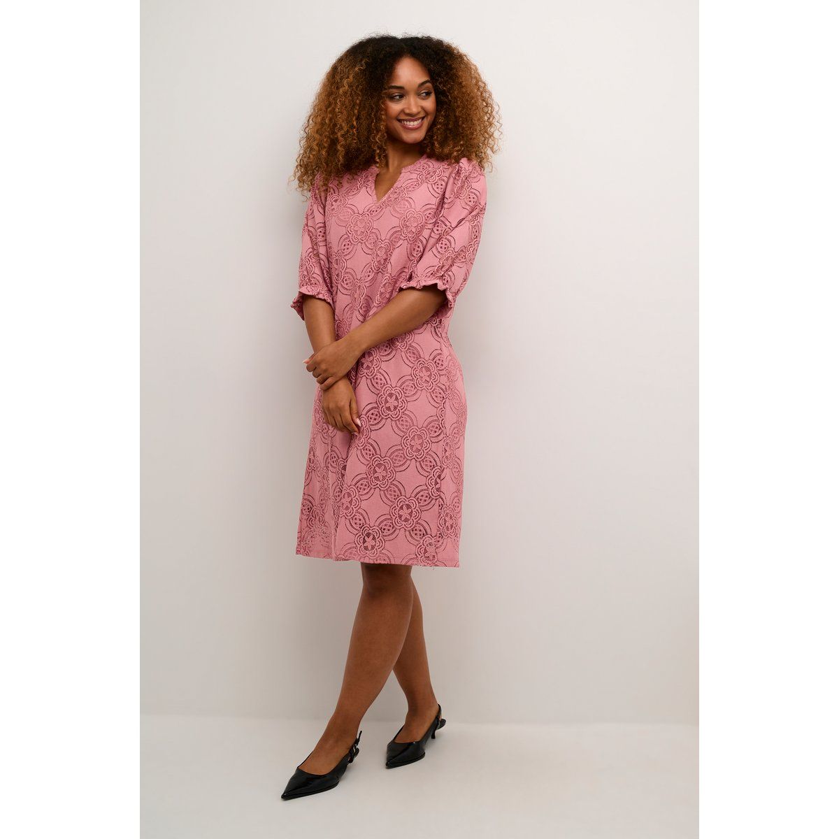 Knielanges Kleid mit entspannter Passform