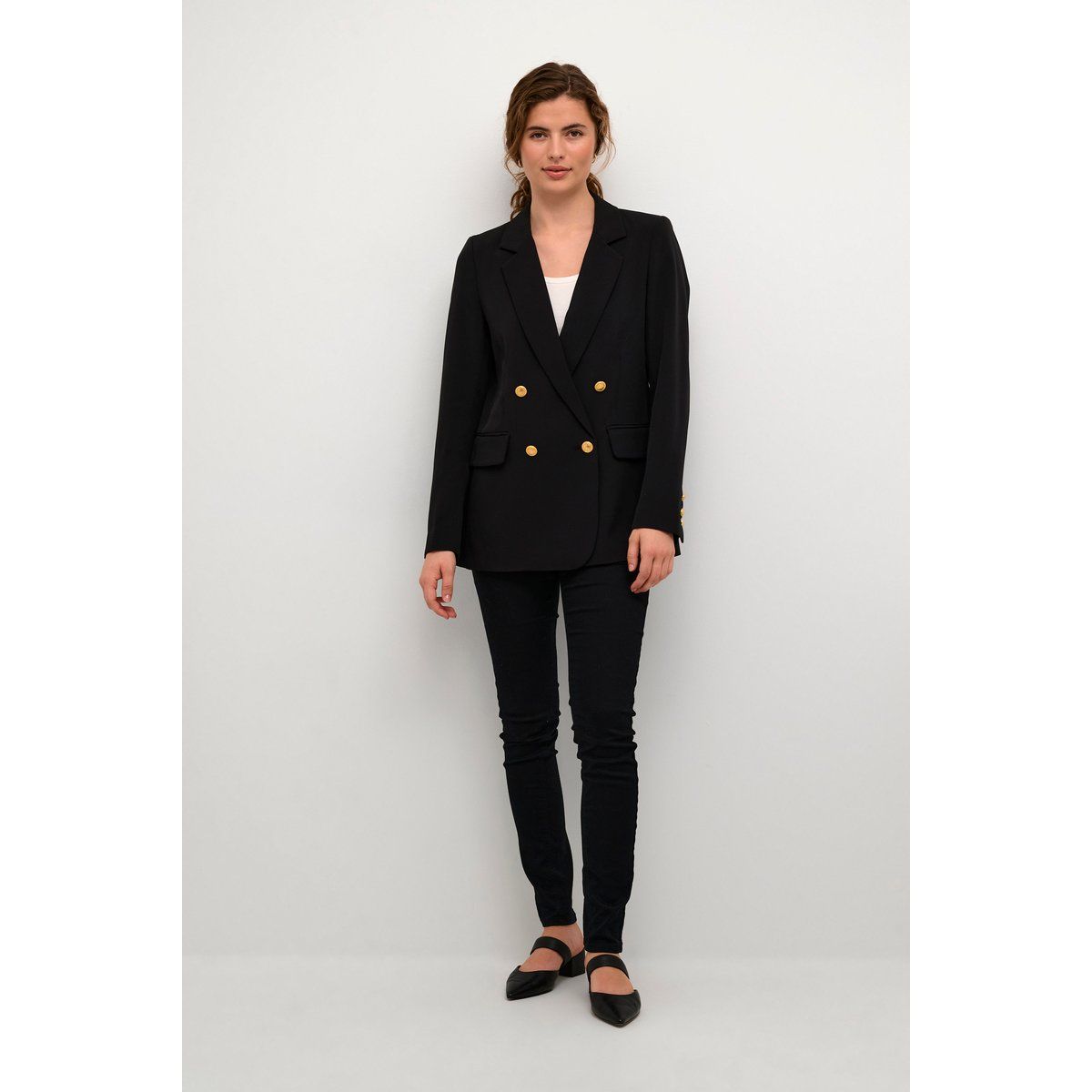 Taillierter, zweireihiger, schwarzer Blazer